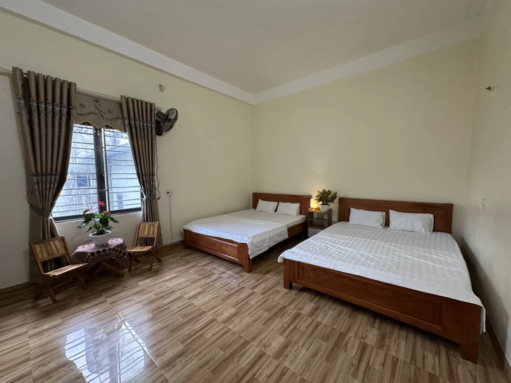 Room 4 people with bathroom Ha Giang