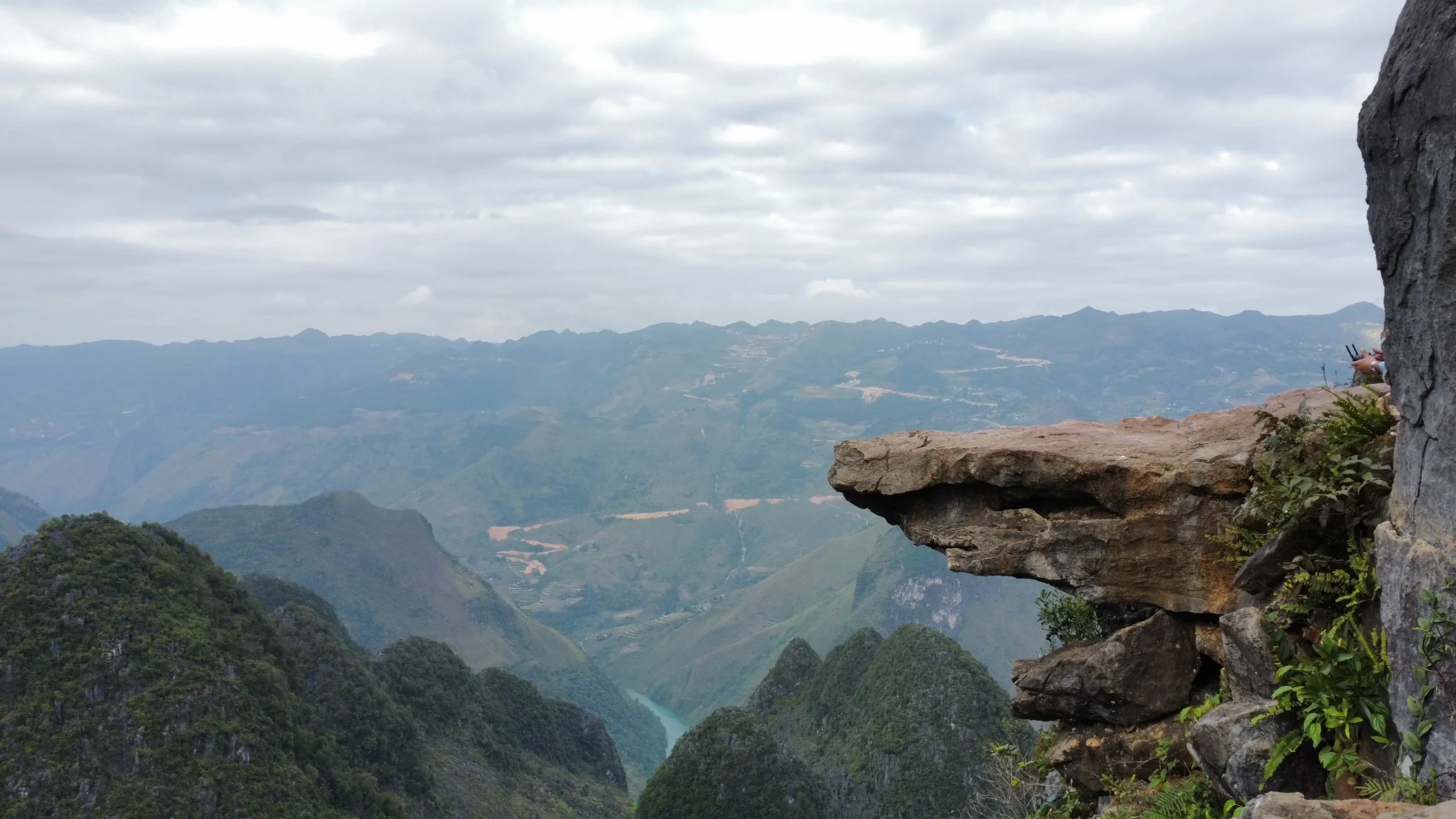 ha giang death cliff