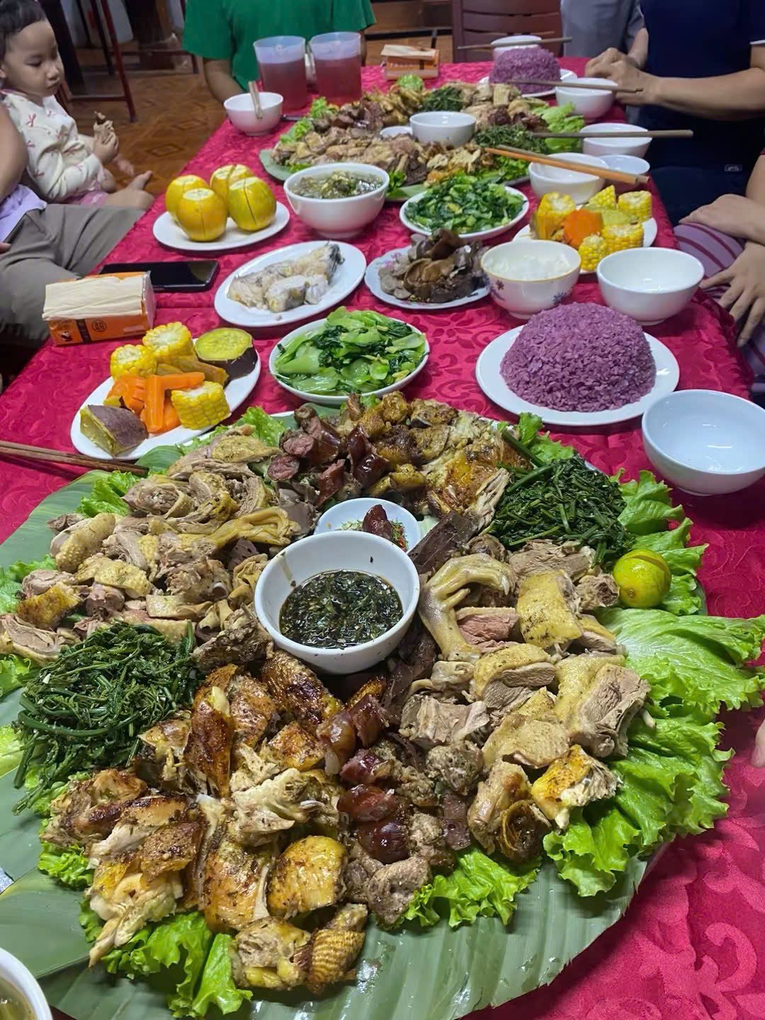 traditional vietnamese meal